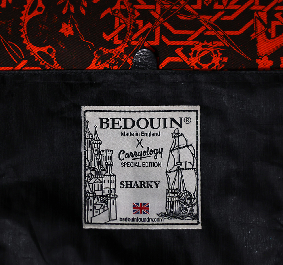 Bedouin x Carryology Sharky 