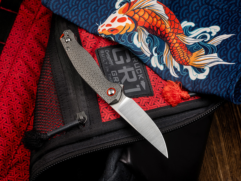 GiantMouse x Carryology Sonoma Auxikko